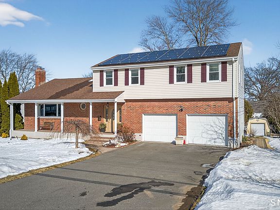 2nd image of 48 Ridge Crest Circle