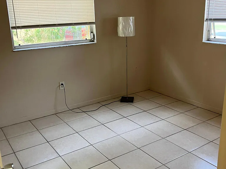 7025 Hibiscus Ave S #3 — Photo 9
