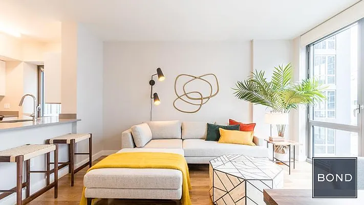 Rented by Bond New York | media 1