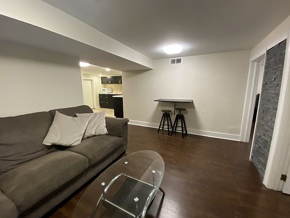 4th image of 14 Claremont St #Basement