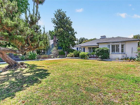 3rd image of 15136 Clark St