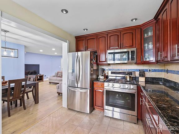 5th image of 2202 Timber Ridge Ct