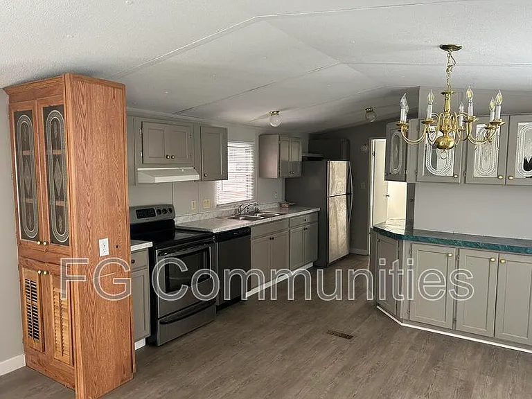 188 Golden Oaks Ln — Photo 5
