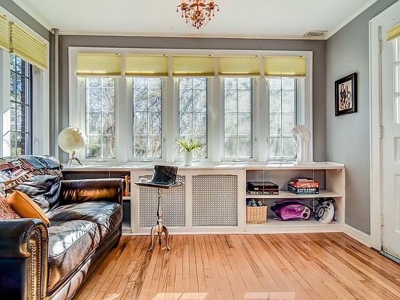 4th image of 333 Howard Ave #1X