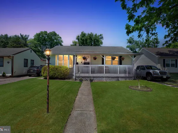 38 W Park Ave, Clementon, NJ 08021