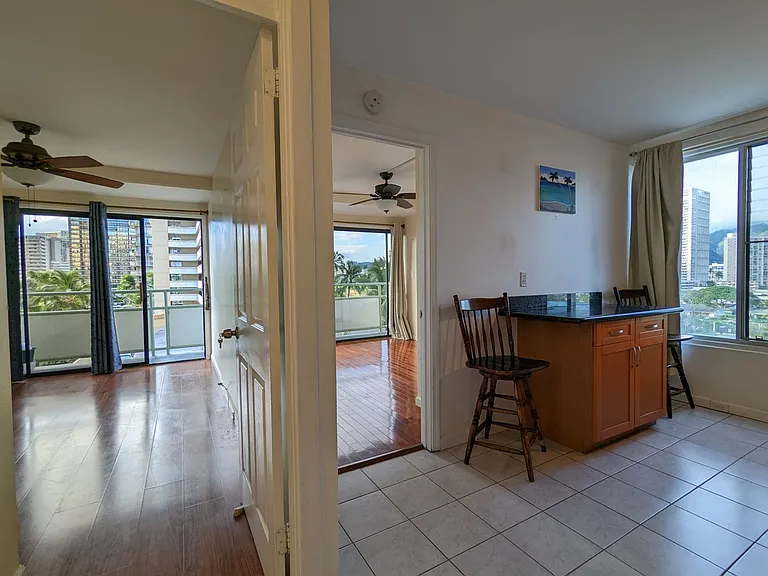 445 Kaiolu St #710 — Photo 6