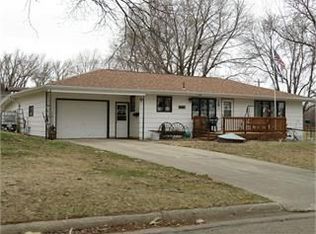 705 3rd St, Ireton, IA 51027