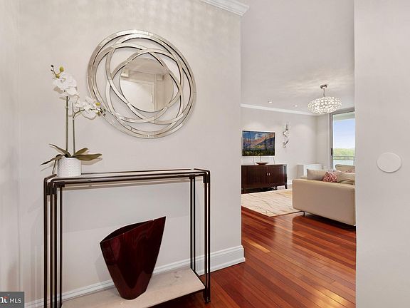 4th image of 10201 Grosvenor Pl APT 1402