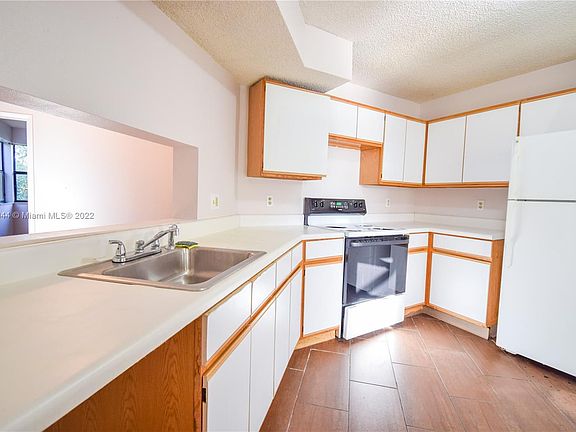 5th image of 805 N Franklin Ave #805H