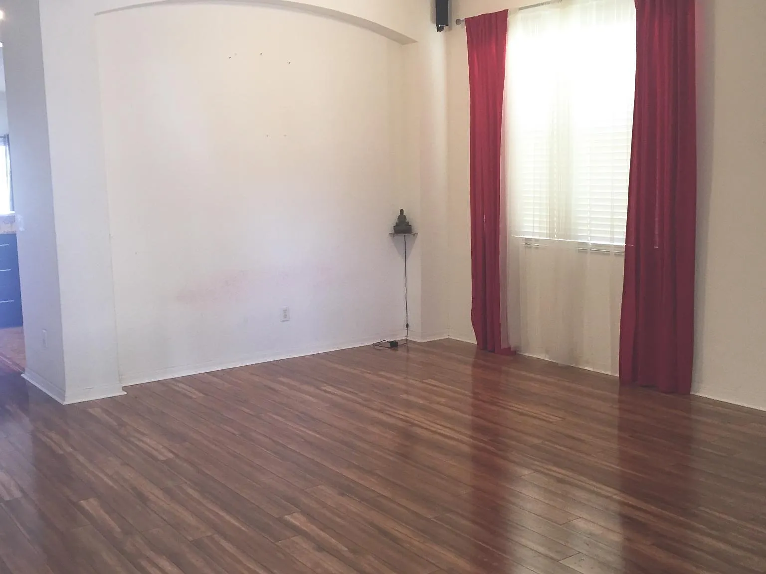 4 bed, 2195 sqft, $2,900 — Photo 4