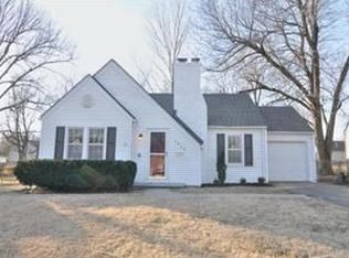 7922 Belleview Ave, Kansas City, MO 64114
