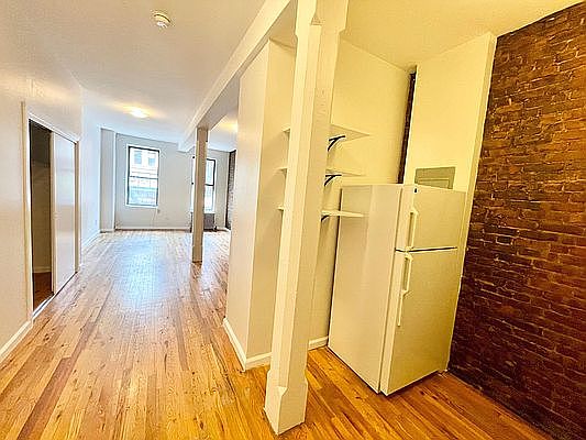 2nd image of 753 9th Ave APT 2A