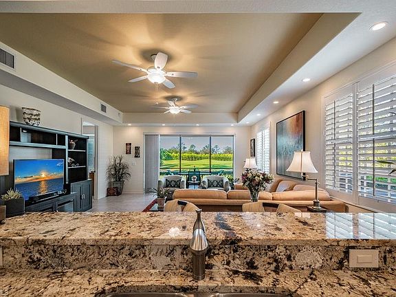 5th image of 6069 Ashford Ln #7-702