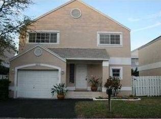10131 NW 3rd St, Pembroke Pines, FL 33026