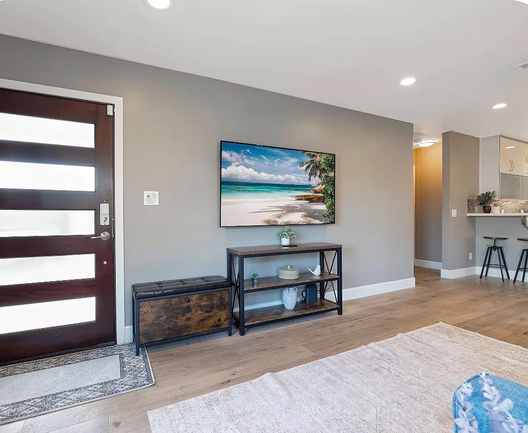 3 bed, 2.5 bath, 1625 sqft, $5,850 — Photo 4