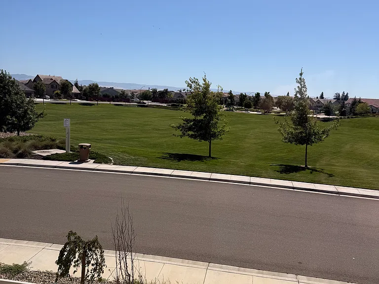 1526 Tannehill Dr — Photo 3