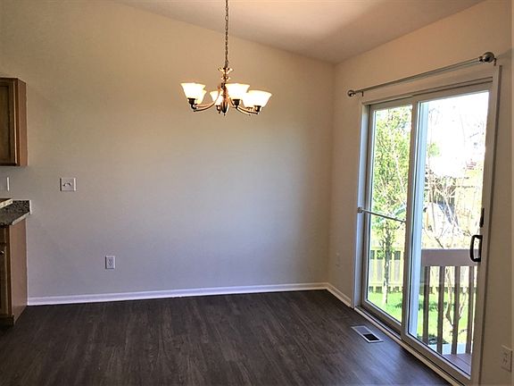 5th image of 632 Brevard Cir