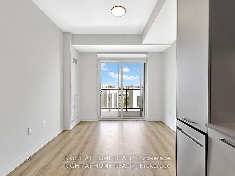 10 Lagerfeld Dr #401 — Photo 24