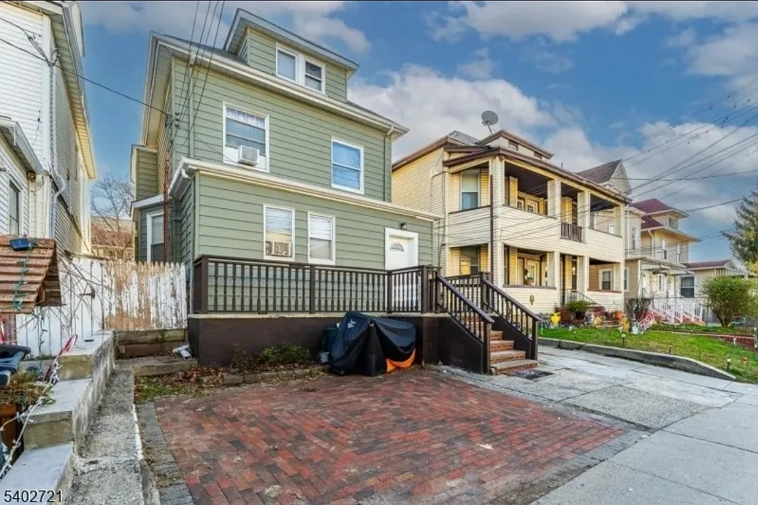320 Westfield Ave — Photo 4