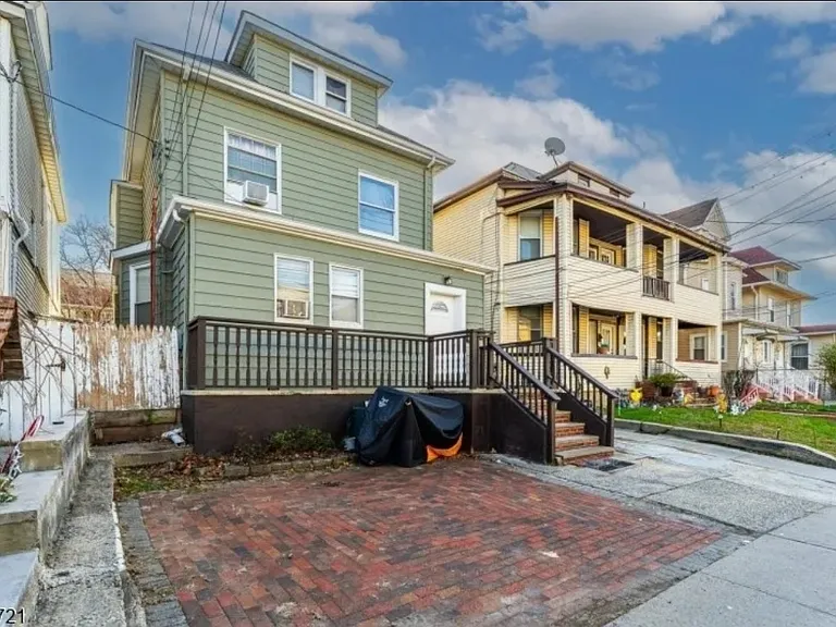 320 Westfield Ave — Photo 3