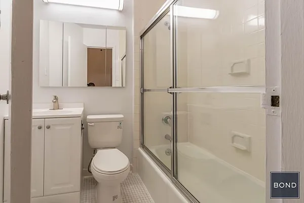 Rented by Bond New York | media 41