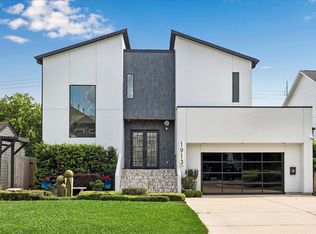 1913 Du Barry Ln, Houston, TX 77018