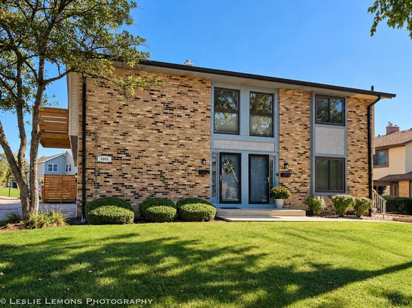8329 Portsmouth Dr Unit C, Darien, IL 60561