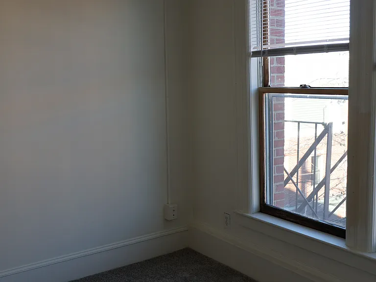 466 Broadway — Photo 14