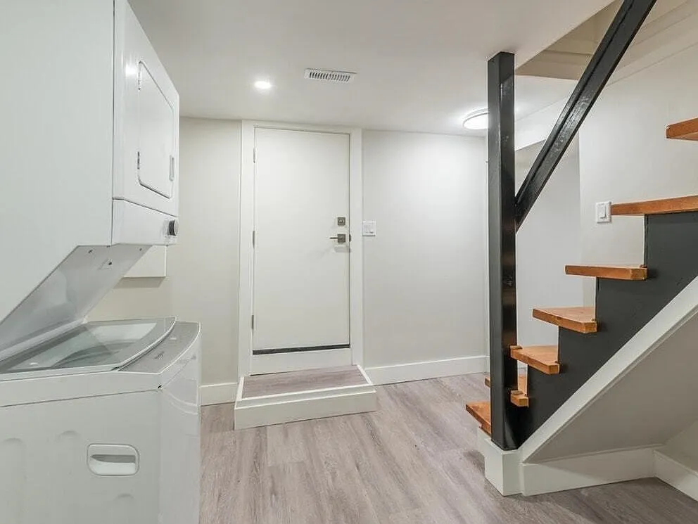 2 bed, 950 sqft, $2,200 — Photo 3