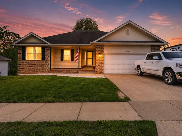 2004 E Lee Street, Republic, MO 65738