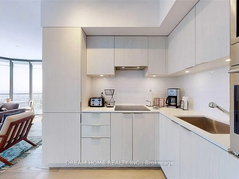 11 Wellesley St W #2102 — Photo 4
