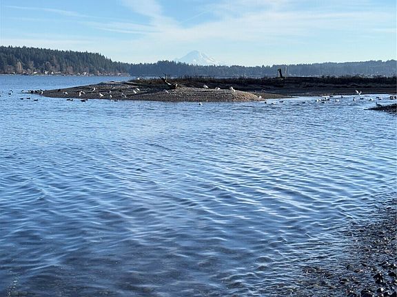 4th image of 5280 Illahee Road NE