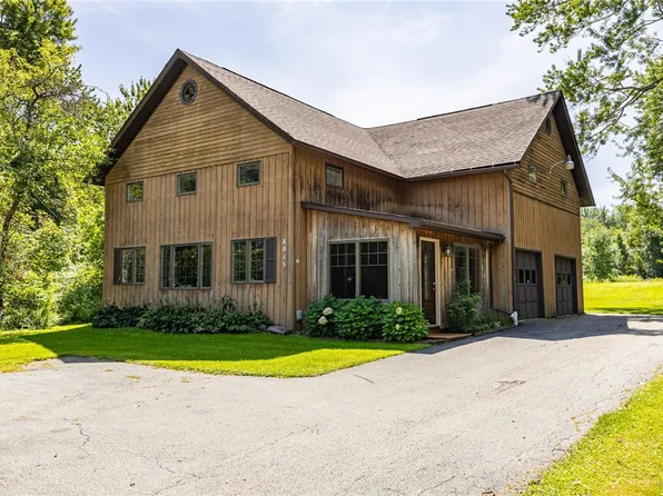 8013 W Ridge Rd, Brockport, NY 14420