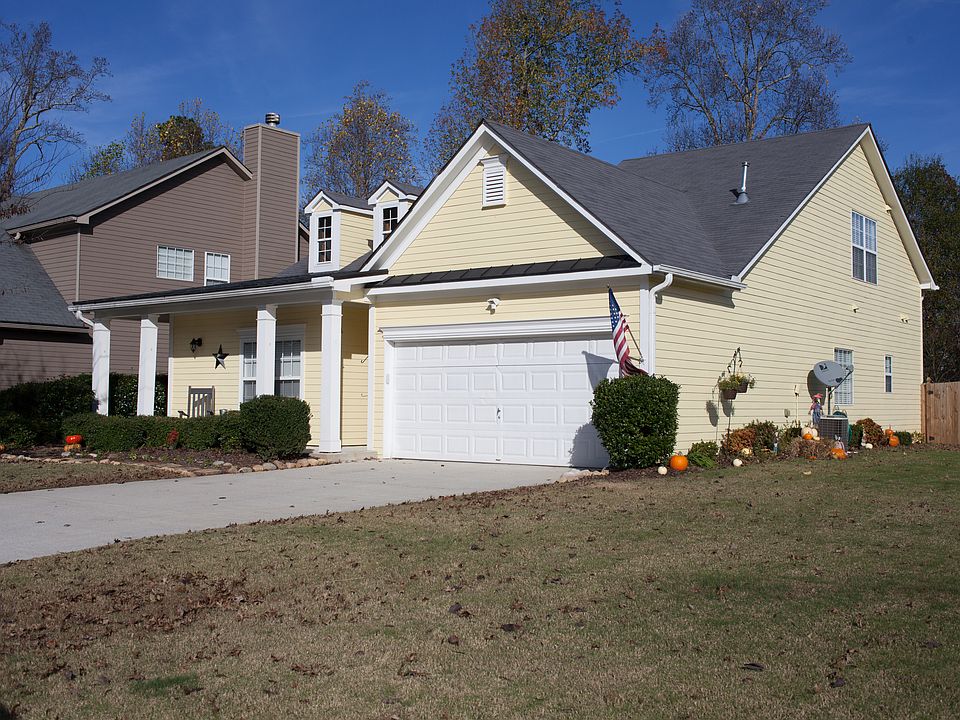 Front  and side on corner 