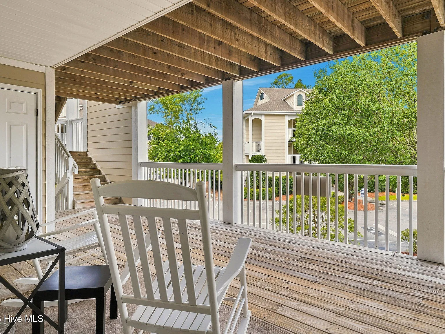 2 bed, 2.0 bath, 1180 sqft, $2,000 — Photo 3