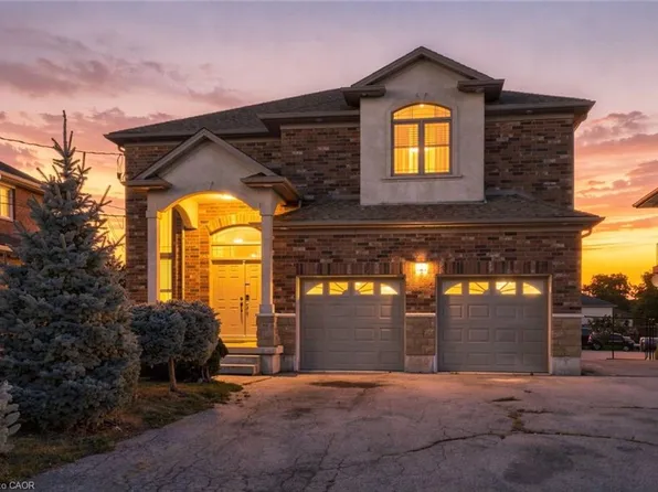 261 Federal St, Hamilton, ON L8E 1P8