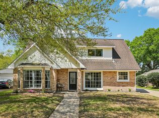 207 Lochnell Dr, Houston, TX 77062