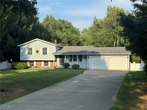 6578 S Bugby Rd, North Kingsville, OH 44068