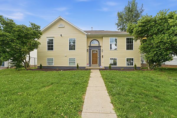 1st image of 551 Rosedale St
