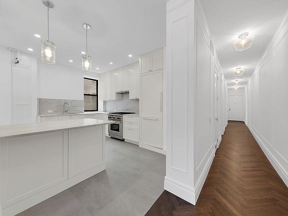 4th image of 203 W 81st St APT 6A