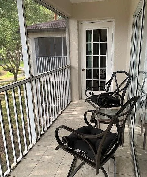 300 Diamond Cir #302 — Photo 8