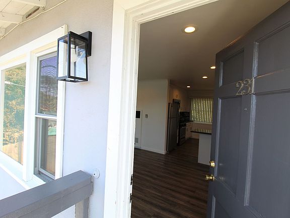 2nd image of 231 San Clemente St