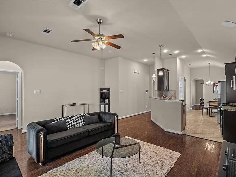 4808 Ladona Ct — Photo 12