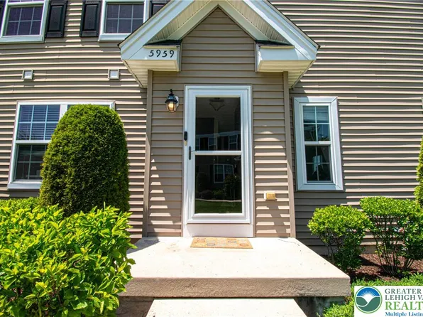 5959 Valley Forge Dr, Coopersburg, PA 18036