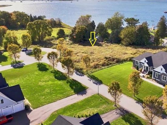 13 Waterview Ln, Warren, RI 02885