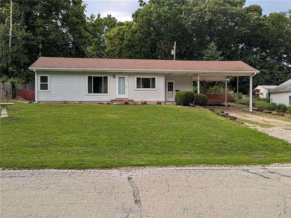1st image of 2930 E Wood St