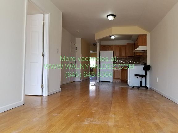 3rd image of 3947 Laconia Ave