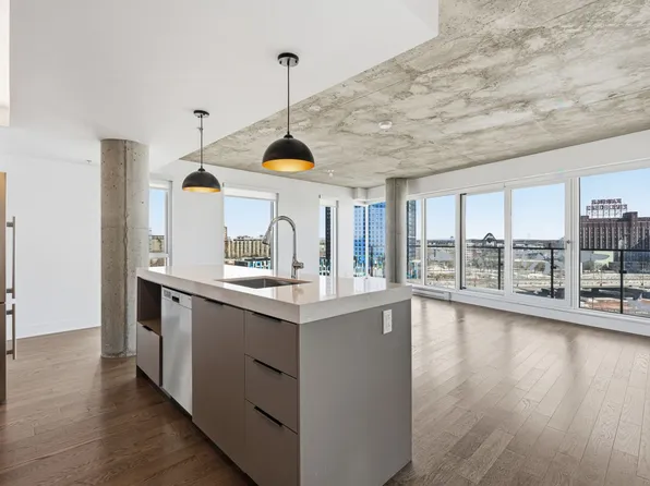 101 Rue Peel #1162, Montreal, QC H3C 0Y1