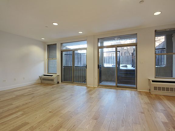 3rd image of 647 Washington Ave APT 1B