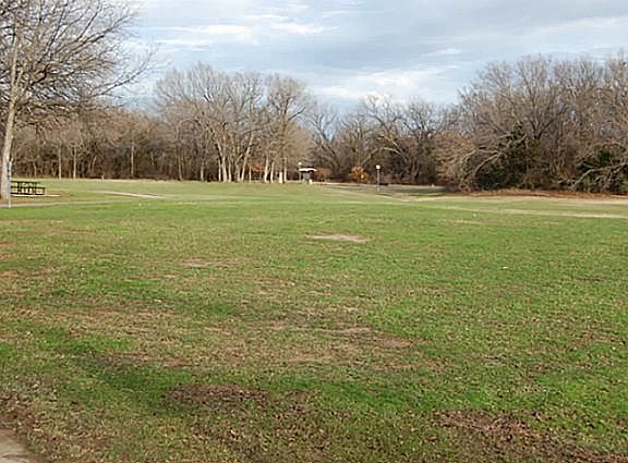 5th image of 1819 Blair Oak Dr